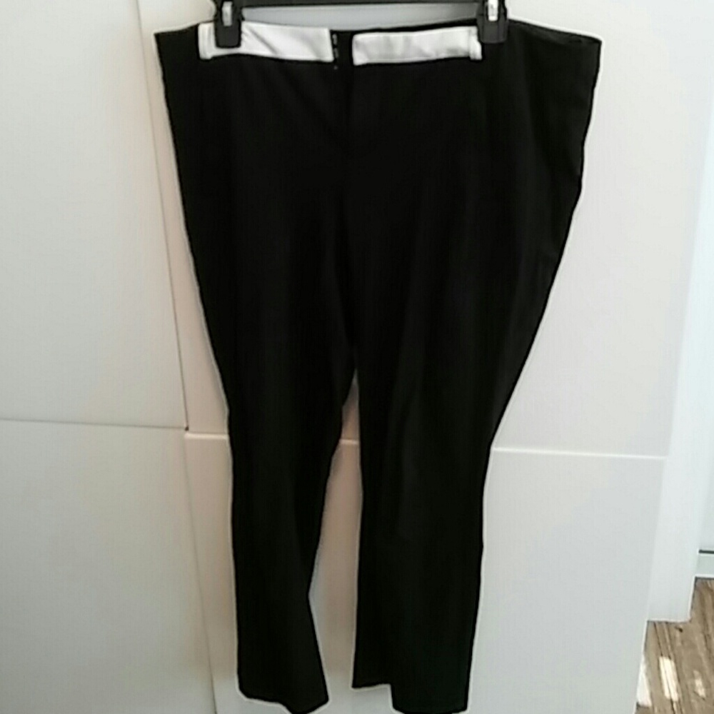INC International Concepts Capris Skinny leg